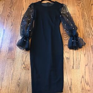 gorgeous body fitting black dress-